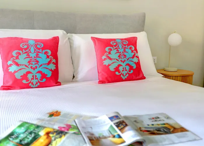 San Giovanni Appia Park - Modern With Balcony - Metro A - 10 Min Center Apartment *