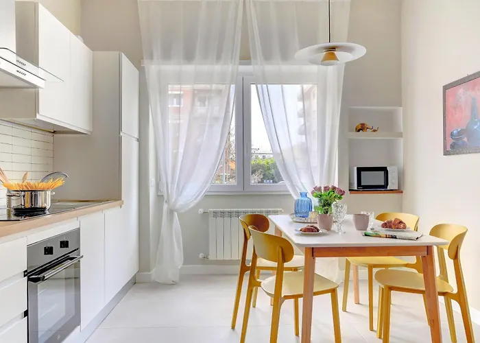 San Giovanni Appia Park - Modern With Balcony - Metro A - 10 Min Center * Rom