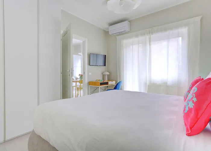 San Giovanni Appia Park - Modern With Balcony - Metro A - 10 Min Center Rom
