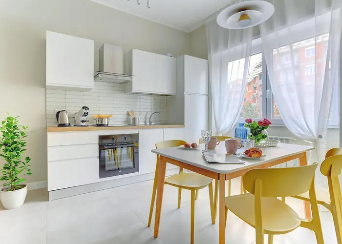 דירה San Giovanni Appia Park - Modern With Balcony - Metro A - 10 Min Center רומא